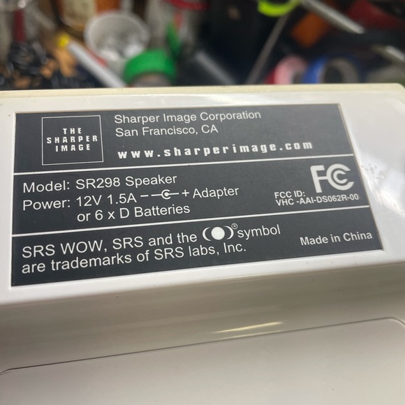 Sharper image SR297 speaker 2.4 ghz
Comes with power supply unit - Picture 11 of 13